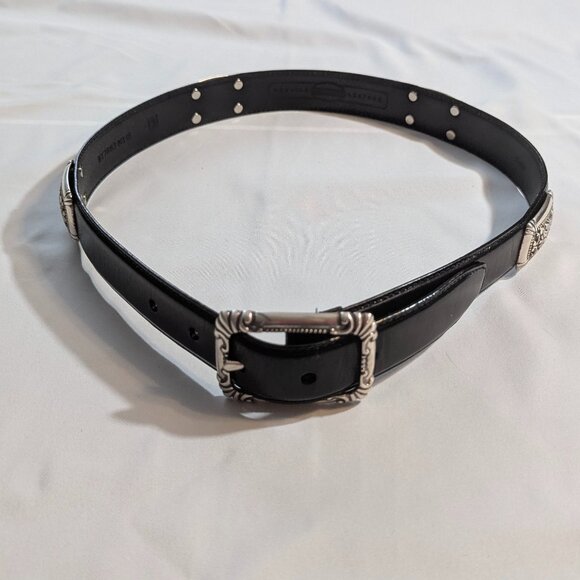 Fossil Size Small Genuine Leather Belt Black with Silver Metal Detail - Picture 12 of 13